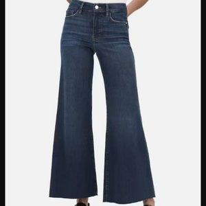 FRAME JEANS/ SIZE: 28/ COLOR; BLUE/NAVY